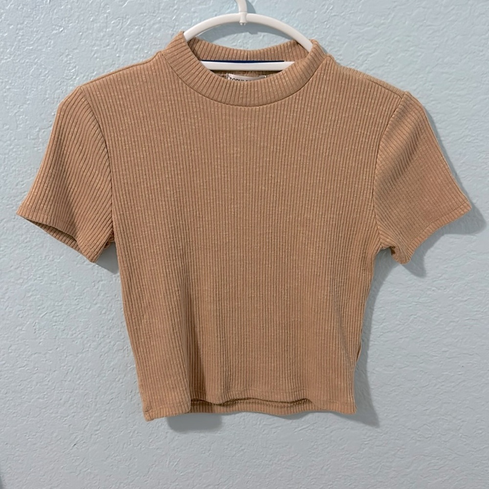 Low turtle neck skin tight shirt